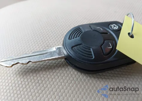 2010 Ford Escape Limited из США, поврежденный, VIN 1FMCU0EG0AKD05037